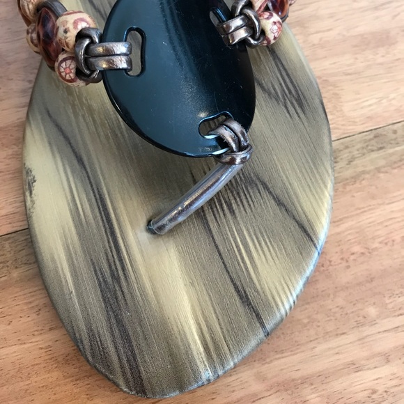 Brown & black beaded flip flops - Picture 3 of 4